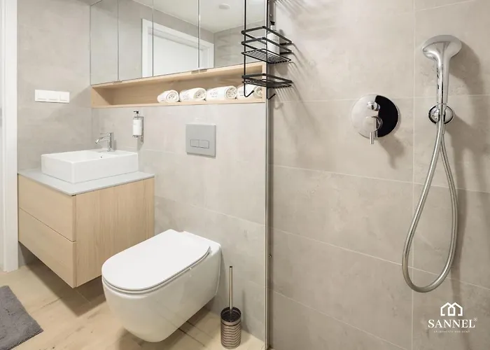 White Island Z Basenami,strefa Saun,jacuzzi W Cenie- Pinea Pobierowo-sannel For Rent شقة *